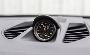 Porsche 911 GT3 (991.2) 18