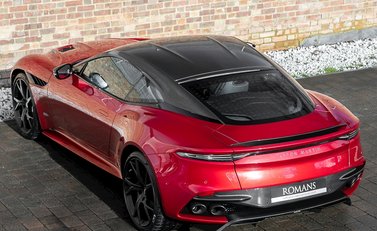 Aston Martin DBS Superleggera 7