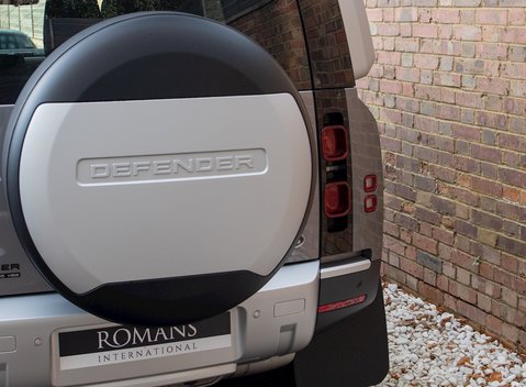 Land Rover Defender 110 HSE D240 29