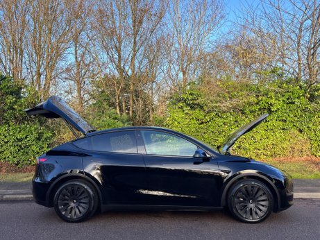 Tesla Model Y (Dual Motor) Long Range Auto 4WDE 5dr 39