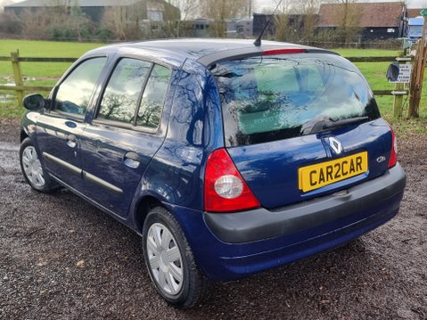 Renault Clio EXPRESSION 16V 7