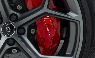 Audi RS Q8 PERFORMANCE CARBON VORSPRUNG 37