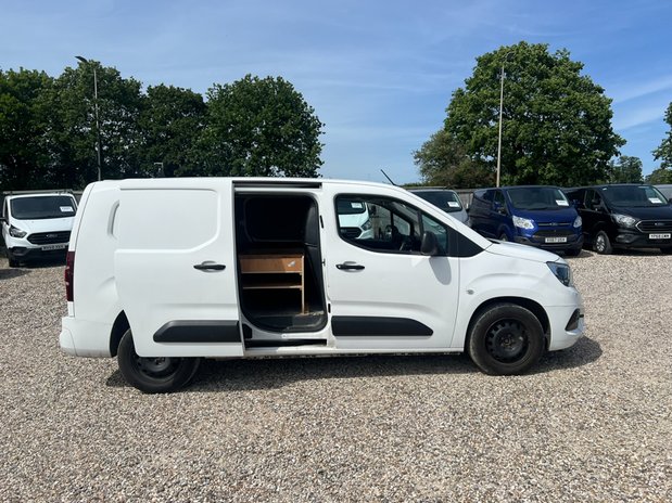 Vauxhall Combo LWB L2H1 2300 Sportive Air Con Sensors EURO 6 9