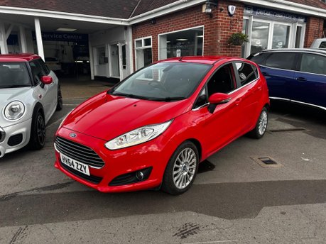 Ford Fiesta 1.0T Eco Boost Titanium Euro 5 S/S 5 Door 1
