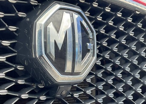 MG HS 1.5 T-GDI PHEV EXCLUSIVE 4