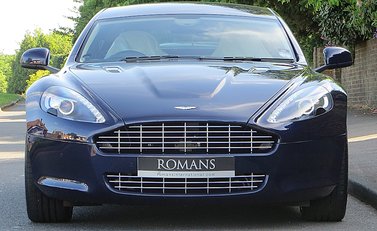 Aston Martin Rapide 8