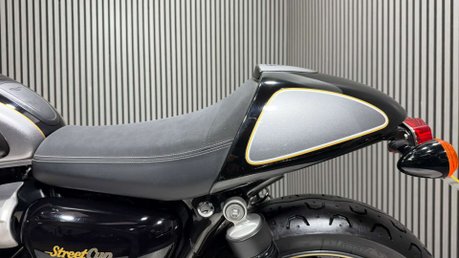 Triumph Street 900 2018 ONLY 7K LONG MOT MODERN RETRO 900CC 36