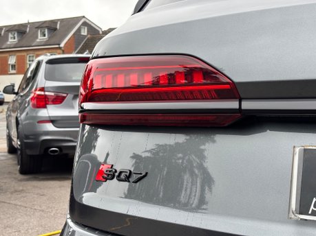 Audi SQ7 4.0 TFSI V8 Black Edition SUV 5dr Petrol Tiptronic quattro Euro 6 (507ps) 16