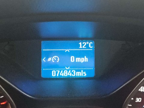 Ford Focus 1.6 Focus Zetec 105 5dr 42