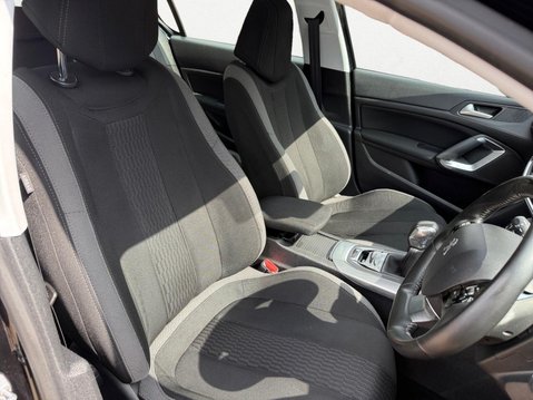 Peugeot 308 1.2 PureTech Sportium Euro 6 (s/s) 5dr 11