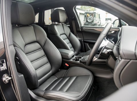 Porsche Macan GTS 12