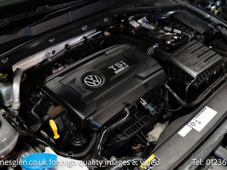 Volkswagen Golf 2.0 Golf R TSi Semi-Auto 4WD 3dr 33