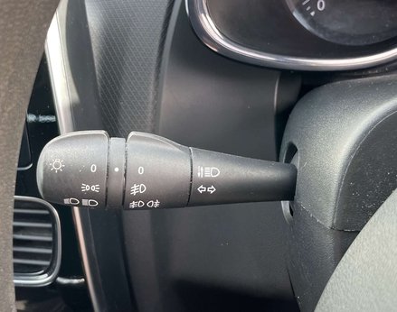 Renault Clio 1.1 Clio Play 5dr 37