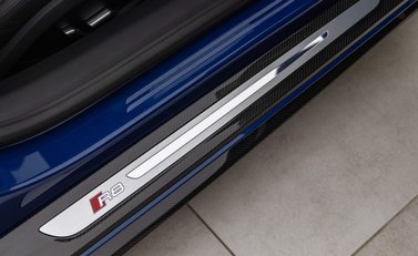 Audi R8 V10 Performance Carbon Black Spyder 13