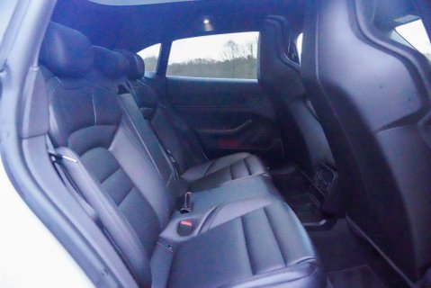 Porsche Taycan 4S CROSS TURISMO PERFROMANCE PLUS 93.4kWh 18