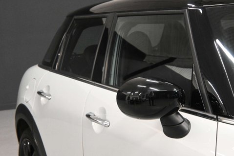 Mini Hatch 1.5 Cooper Sport Auto 5dr 64