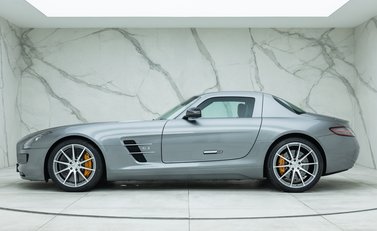 Mercedes-Benz SLS AMG 3