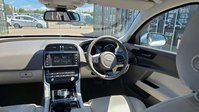 Jaguar XE 2.0d Portfolio Saloon 4dr Diesel Auto Euro 6 (s/s) (163 ps) 48