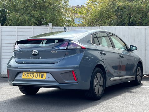 Hyundai IONIQ 1.6 h-GDi Premium Hatchback 5dr Petrol Hybrid DCT Euro 6 (s/s) (141 ps) 5