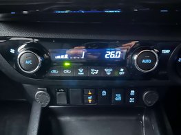 Toyota Hilux 2.8 HI-Luxury Invincible X D-4D 4WD Double Cab Auto 4WD 5dr 41