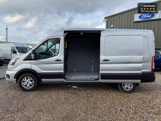 Ford Transit LWB L3H2 Medium Roof Limited 350 Air Con SELECT 14