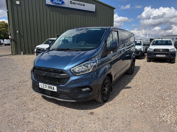 Ford Transit Custom Crew Cab LWB L2H1 (SOLD KH) Low Roof Trail 320 Air Con Alloys Sensors Tow B 3