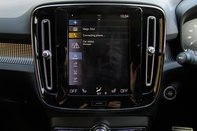 Volvo XC40 B4 R-DESIGN PRO AWD MHEV 30