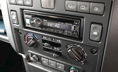 Land Rover Defender 90 TD XS Station Wagon 19