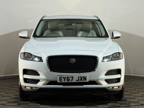 Jaguar F-Pace PORTFOLIO AWD 2