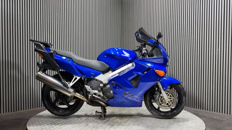 Honda VFR 2000 FUEL INJECTED NON VTEC ONLY 27K 1 OWNER PROJECT BIKE 800CC 1