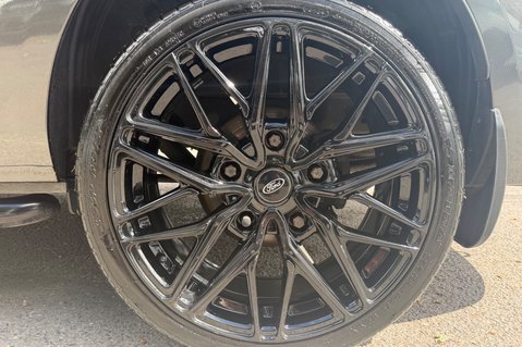 Ford Transit Custom 300 LIMITED P/V L2 H1 - NO VAT -LONG WHEEL BASE -20 INCH ALLOYS - BODYKIT 41