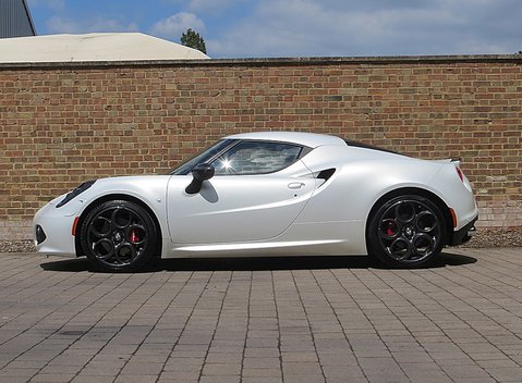 Alfa Romeo 4C Launch Edition 5