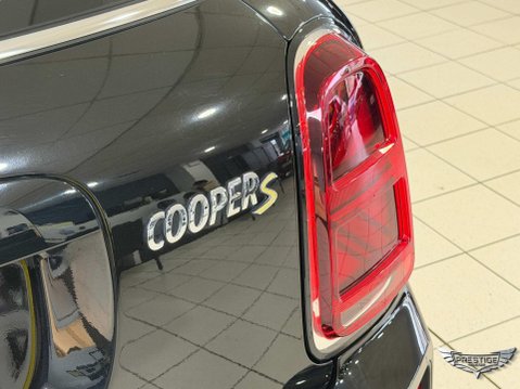 Mini Countryman 1.5 10kWh Cooper SE Classic Auto ALL4 Euro 6 (s/s) 5dr 20