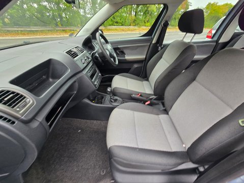 Skoda Roomster S TSI DSG 17