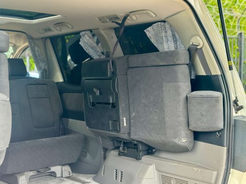Toyota Alphard Sunroof 8 Seater 76