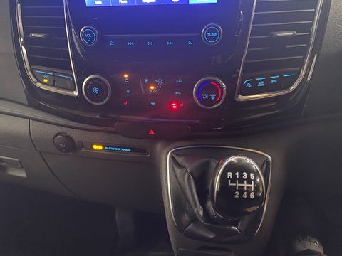 Ford Transit Custom 300 LIMITED DCIV ECOBLUE 15