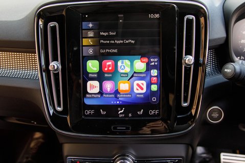 Volvo XC40 B4 R-DESIGN PRO AWD MHEV 32