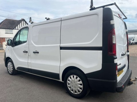 Vauxhall Vivaro 1.6 Vivaro 2700 CDTI 9