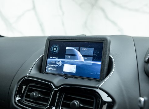 Aston Martin Vantage V8 22