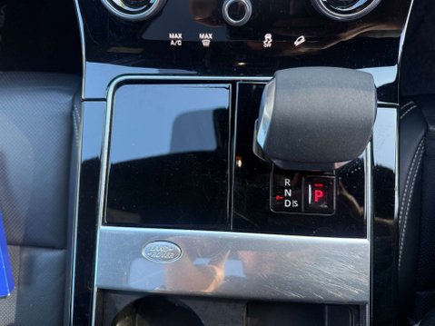 Land Rover Range Rover Velar 2.0 Range Rover Velar R-Dynamic SE D MHEV Auto 4WD 5dr 44