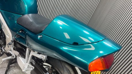 Honda VFR 1997 ONLY 15K GREAT LOOKING LIGHT PROJECT BIKE CLASSIC TOURER 750CC 21