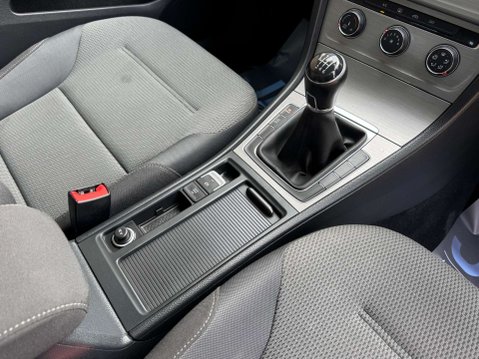 Volkswagen Golf 1.4 Golf SE BlueMotion Technology TSi 5dr 23
