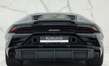 Lamborghini Huracan LP640-4 EVO 5