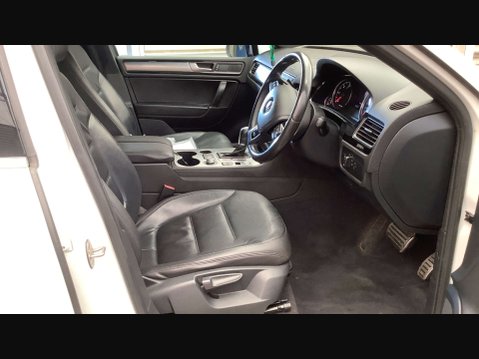 Volkswagen Touareg 3.0 Touareg V6 R-Line TDI BlueMotion Technology Auto 4WD 5dr 11