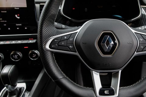 Renault Arkana E-TECH ENGINEERED 19