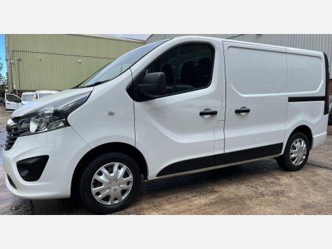 Vauxhall Vivaro 1.6 CDTi 2900 Sportive Panel Van 5dr Diesel Manual L1 H1 Euro 6 (120 ps) 17