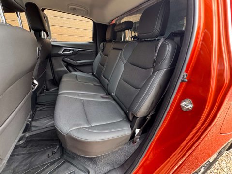 Isuzu D-Max 1.9 D-Max DL40 Auto 4WD 33