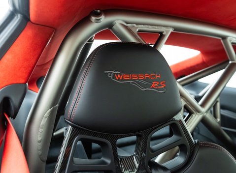 Porsche 911 GT2 RS Weissach (991) 14