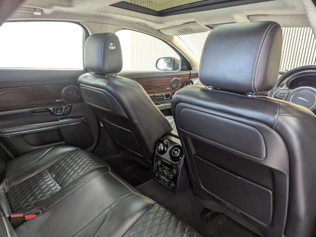 Jaguar XJ 3.0 XJ Portfolio V6 D Auto 4dr 44