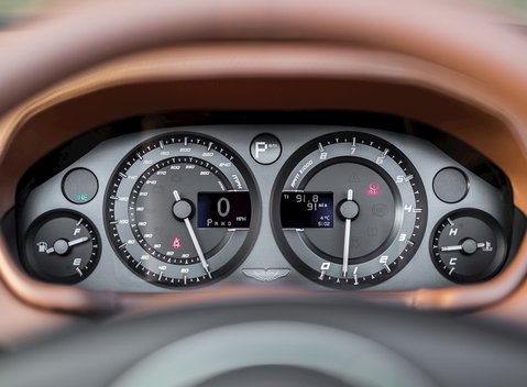 Aston Martin Zagato Vanquish Volante 18